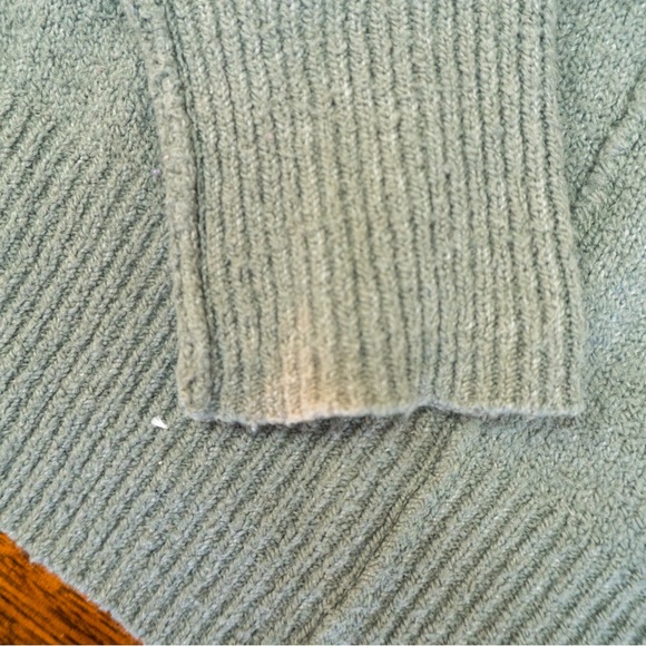 Ruby Moon Soft Sweater with External Stitching - Picture 4 of 4